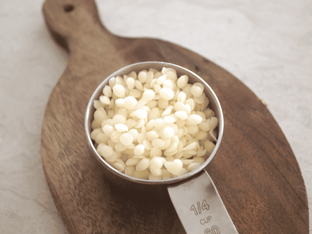 Beeswax for cast iron seasoning oil